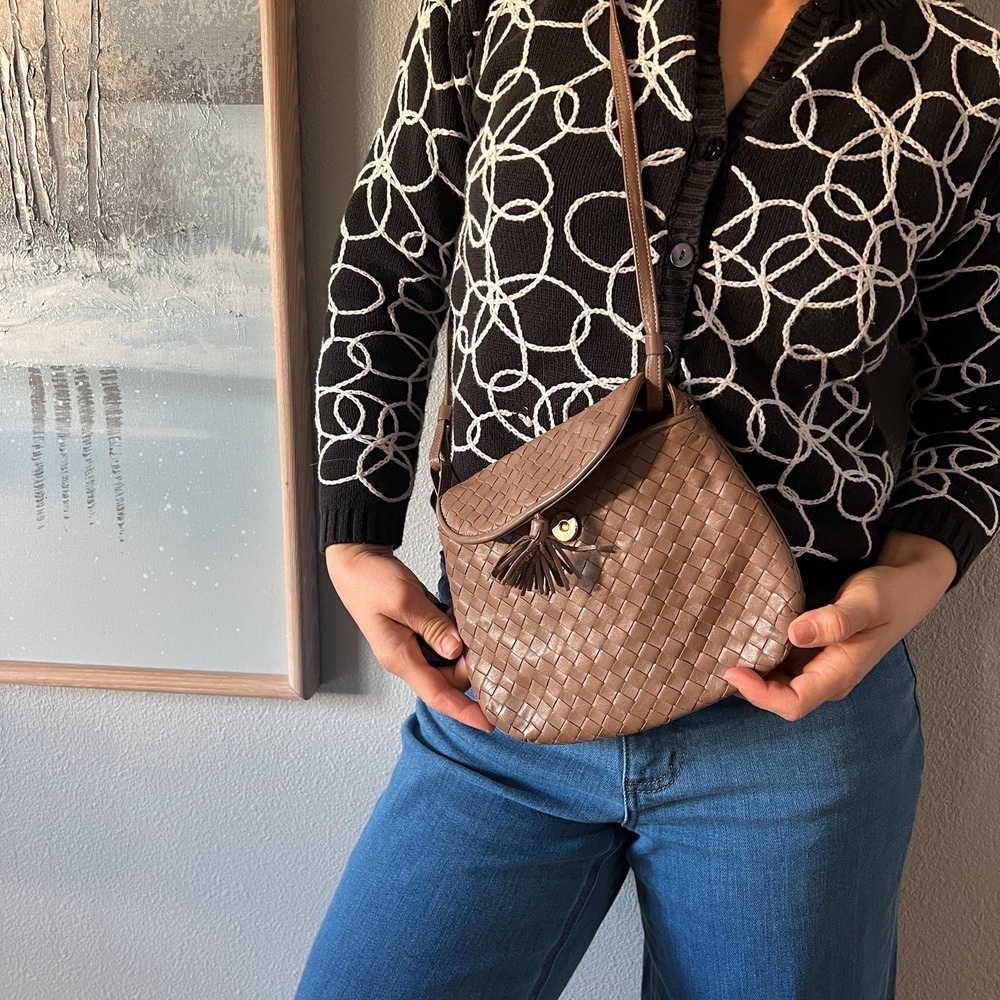 Vintage 1970s Neuseters Woven Leather Crossbody Bag Brown Basketweave Tassel USA - Picture 3 of 9